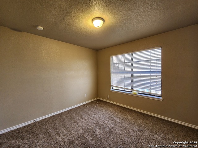 Image 19 of 26 For 21 Moss Rock Dr A