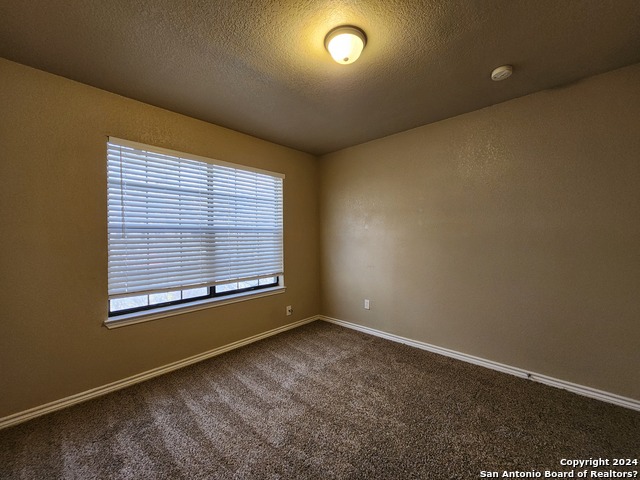 Image 22 of 26 For 21 Moss Rock Dr A