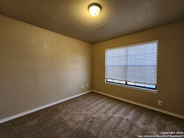 Image 25 of 26 For 21 Moss Rock Dr A