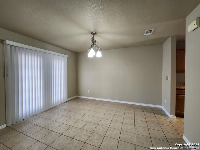 Image 8 of 26 For 21 Moss Rock Dr A