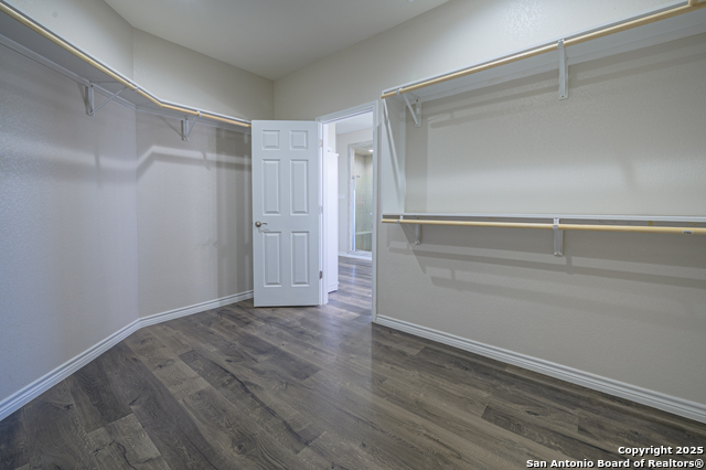 Image 23 of 50 For 30 Peets Bend