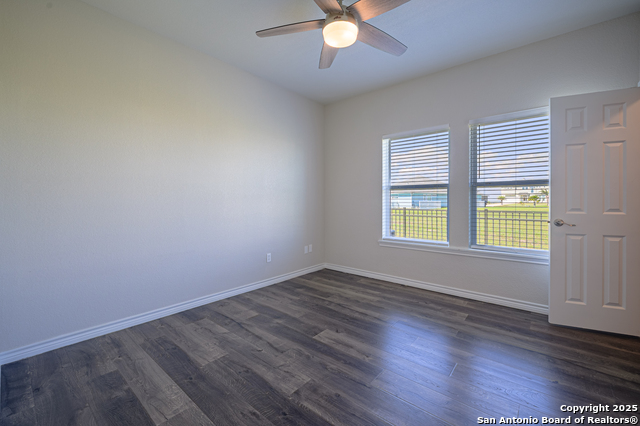 Image 25 of 50 For 30 Peets Bend