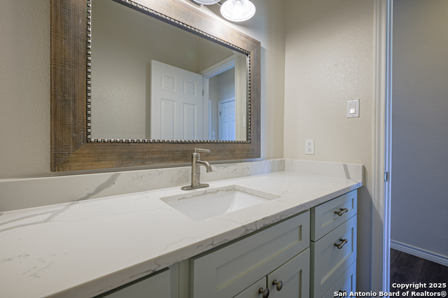 Image 26 of 50 For 30 Peets Bend