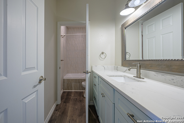 Image 28 of 50 For 30 Peets Bend