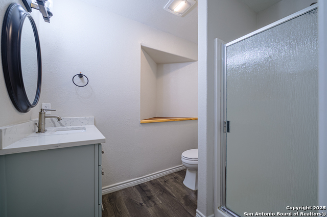 Image 31 of 50 For 30 Peets Bend