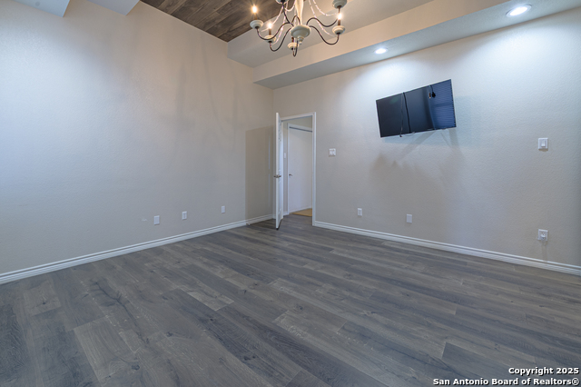 Image 34 of 50 For 30 Peets Bend