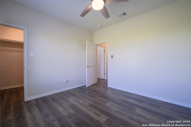 Image 36 of 50 For 30 Peets Bend