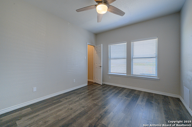 Image 38 of 50 For 30 Peets Bend