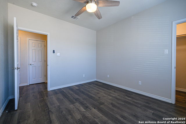 Image 39 of 50 For 30 Peets Bend