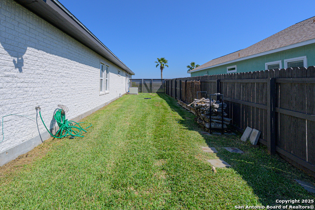 Image 44 of 50 For 30 Peets Bend