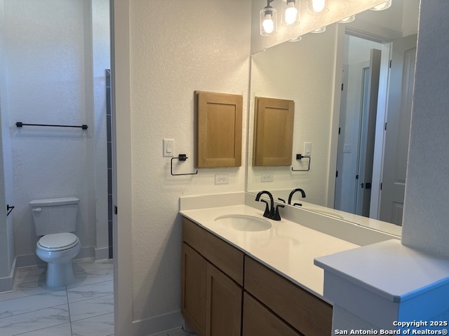 Listing photo id 10 for 8521 Benclare