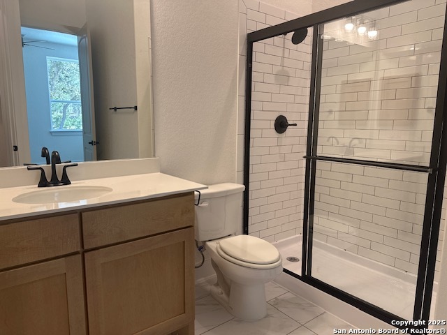 Listing photo id 13 for 8521 Benclare