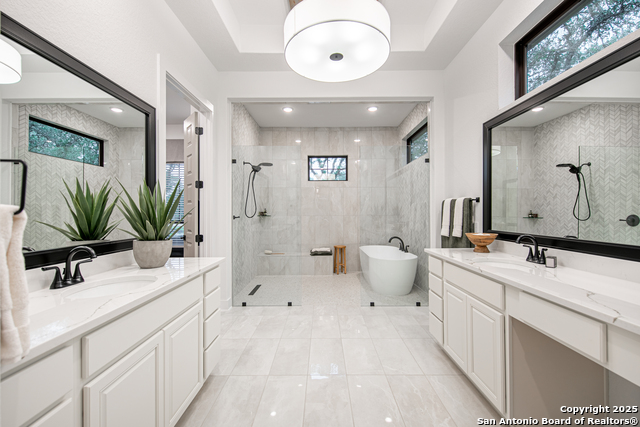 Listing photo id 22 for 8521 Benclare