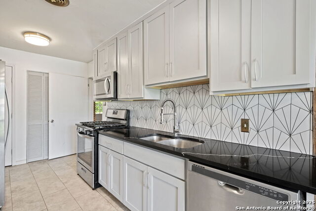 Image 13 of 32 For 250 Maplewood Ln