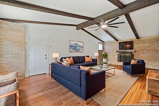 Image 14 of 32 For 250 Maplewood Ln