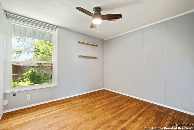 Image 24 of 32 For 250 Maplewood Ln