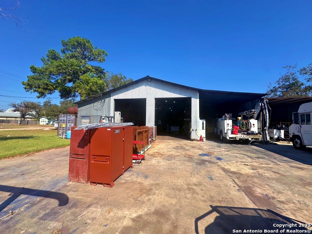 Image 3 of 8 For 215 College E