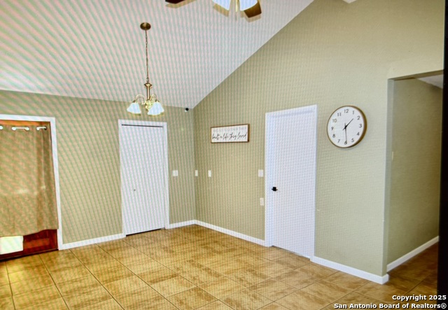 Image 4 of 13 For 315 Mockingbird