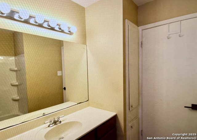 Image 9 of 13 For 315 Mockingbird