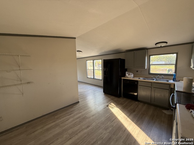 Image 20 of 28 For 10704 Palo  