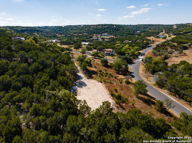 Image 11 of 17 For 902 Saddlewood Blvd N