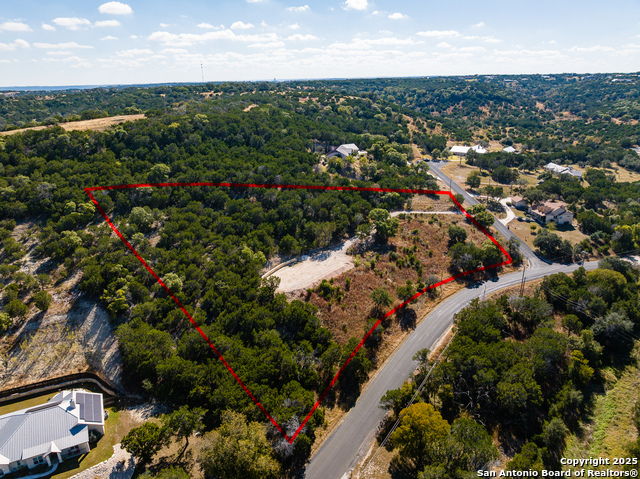 Image 3 of 17 For 902 Saddlewood Blvd N