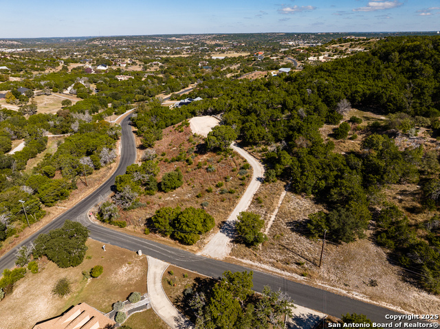 Image 7 of 17 For 902 Saddlewood Blvd N