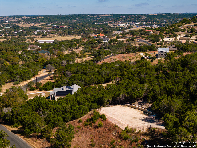 Image 9 of 17 For 902 Saddlewood Blvd N