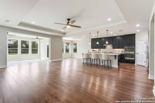 Listing photo id 7 for 13102 Gsl Dr