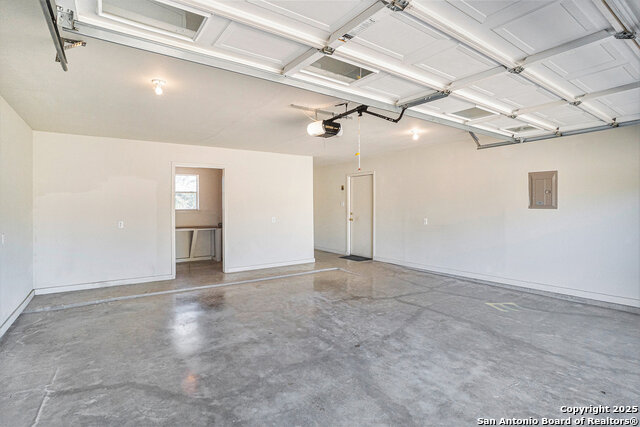 Image 24 of 46 For 50710 Interstate 10