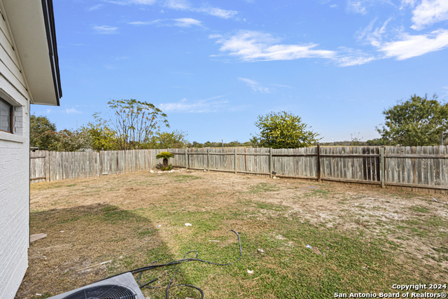 Image 21 of 27 For 357 Paisano St