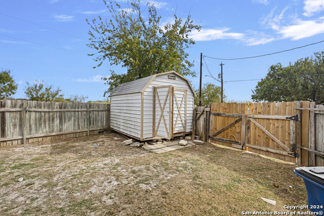 Image 22 of 27 For 357 Paisano St