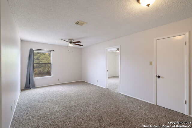 Listing photo id 14 for 9910 Trendwood