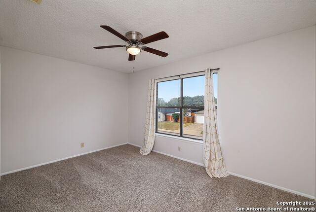 Listing photo id 18 for 9910 Trendwood