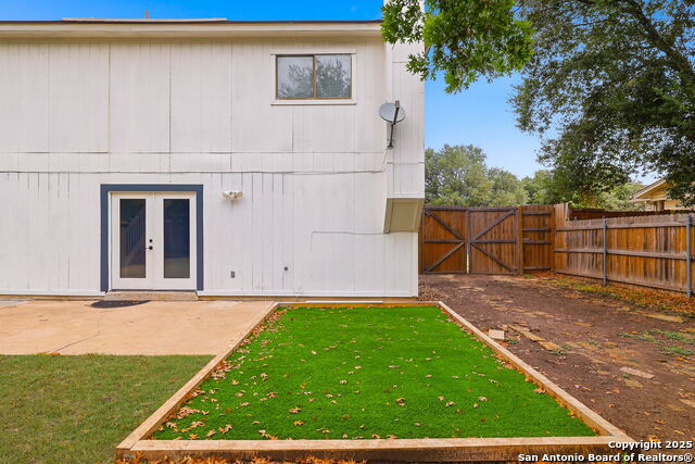 Listing photo id 23 for 9910 Trendwood