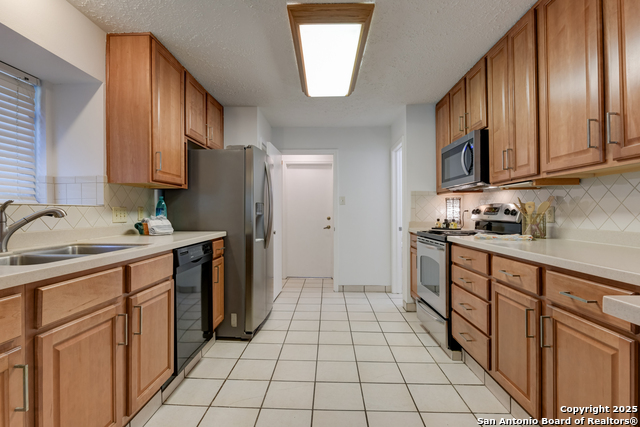 Image 13 of 36 For 9031 Wellesley Manor