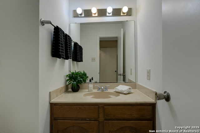 Image 17 of 36 For 9031 Wellesley Manor