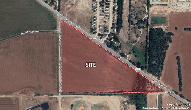 Listing photo id 1 for 0 Fm 471 South