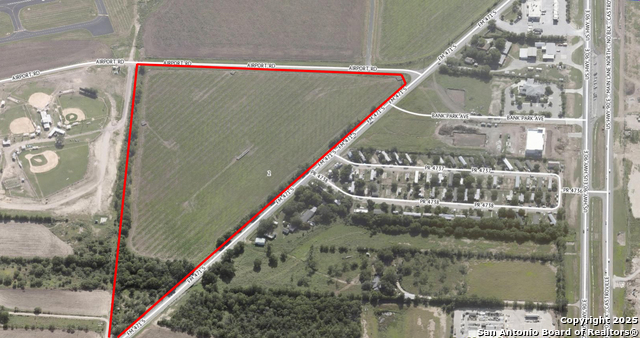 Listing photo id 4 for 0 Fm 471 South