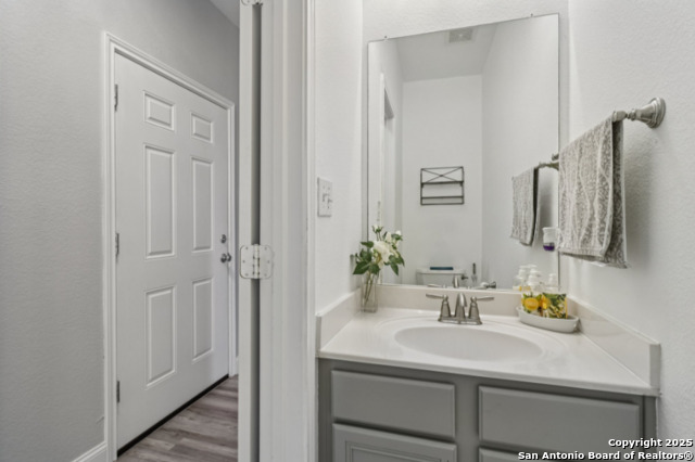 Image 11 of 29 For 914 Thomas Ridge