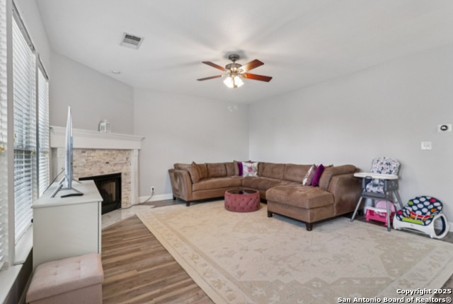 Image 6 of 29 For 914 Thomas Ridge