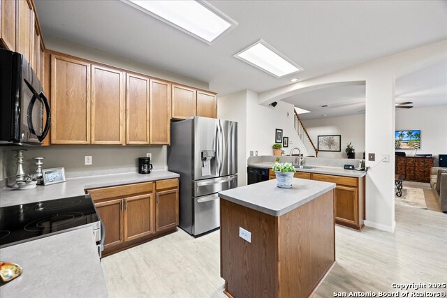 Image 12 of 28 For 24 Sable Frst