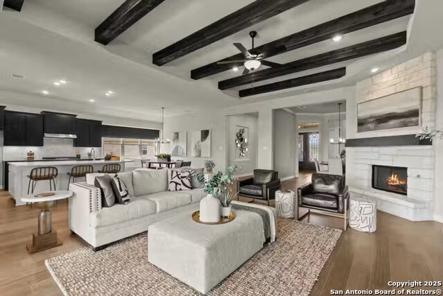 Listing photo id 11 for 264 Storm Way