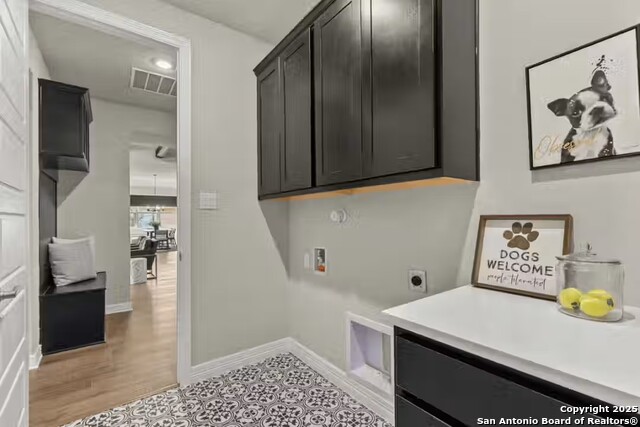 Listing photo id 24 for 264 Storm Way