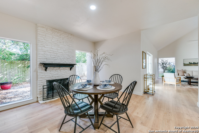 Image 5 of 19 For 11802 Button Willow