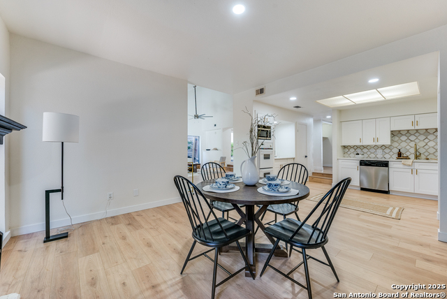 Image 6 of 19 For 11802 Button Willow