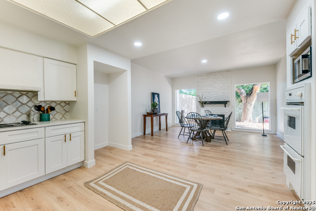 Image 9 of 19 For 11802 Button Willow