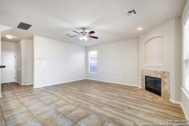 Image 10 of 31 For 646 Daisy Crossing