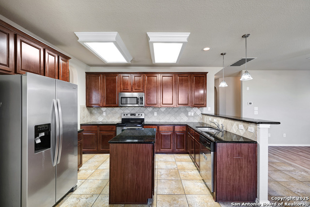 Image 14 of 31 For 646 Daisy Crossing