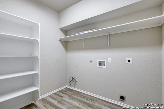 Image 16 of 31 For 646 Daisy Crossing